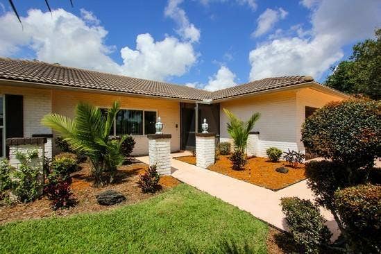 10254 Crosswind Road, Boca Raton, FL 33498 front garden