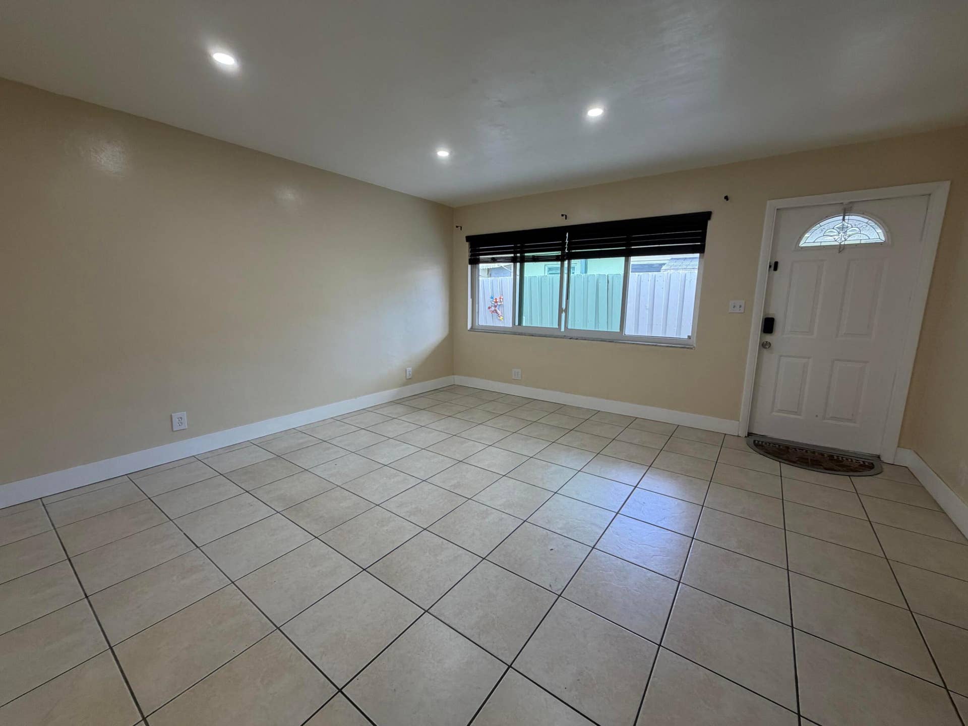 905 SE 15TH Street, #2, Fort Lauderdale, FL 33316 IMG_6681