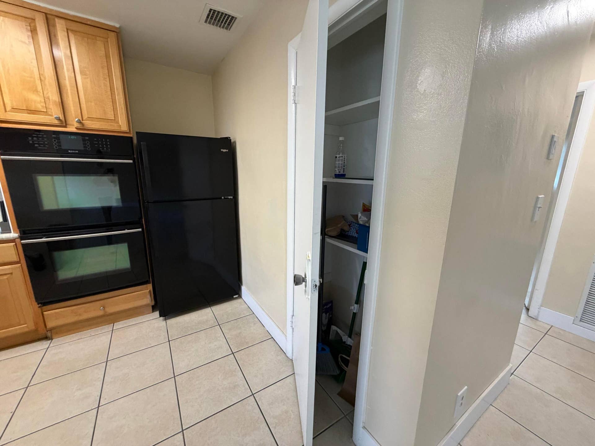 905 SE 15TH Street, #2, Fort Lauderdale, FL 33316 IMG_6674