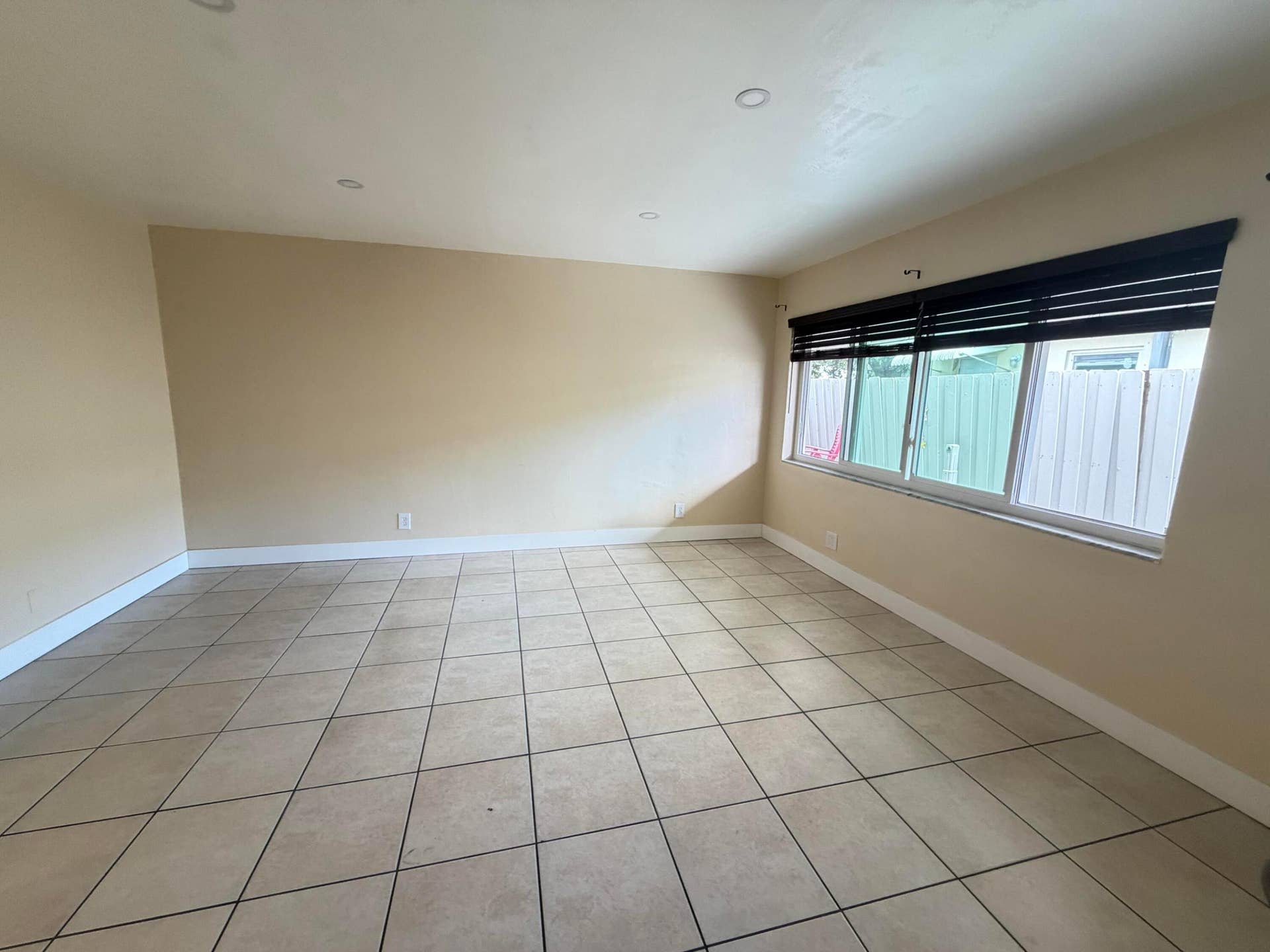 905 SE 15TH Street, #2, Fort Lauderdale, FL 33316 IMG_6671