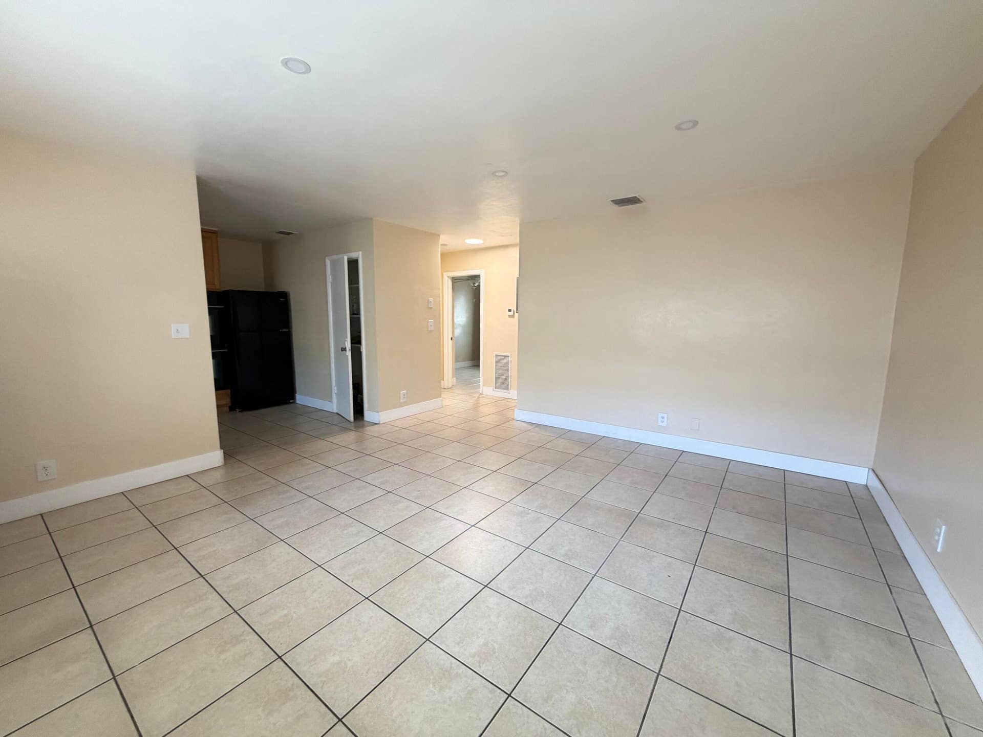 905 SE 15TH Street, #2, Fort Lauderdale, FL 33316 IMG_6670