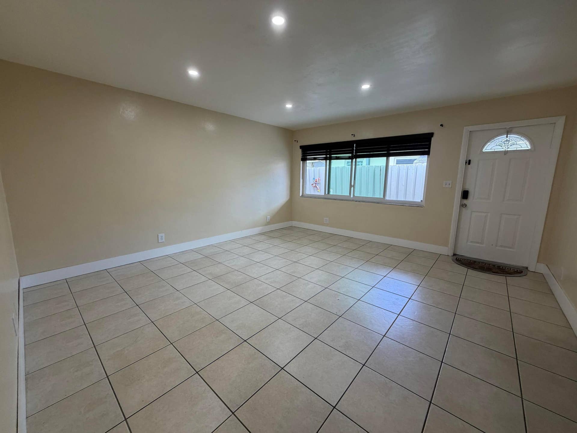905 SE 15TH Street, #2, Fort Lauderdale, FL 33316 IMG_6682
