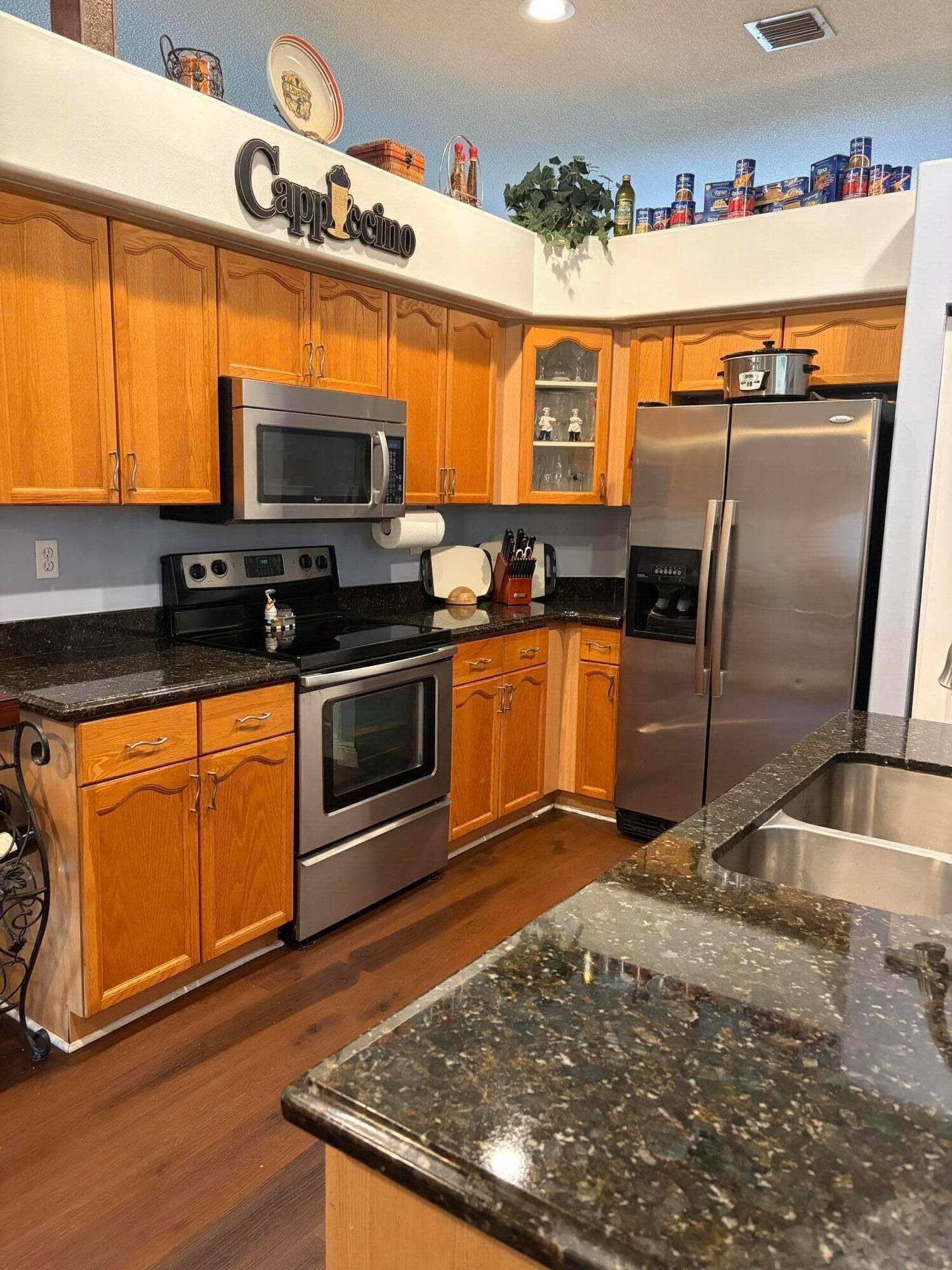 6801 Las Colinas Lane, Lake Worth, FL 33463 Kitchen view