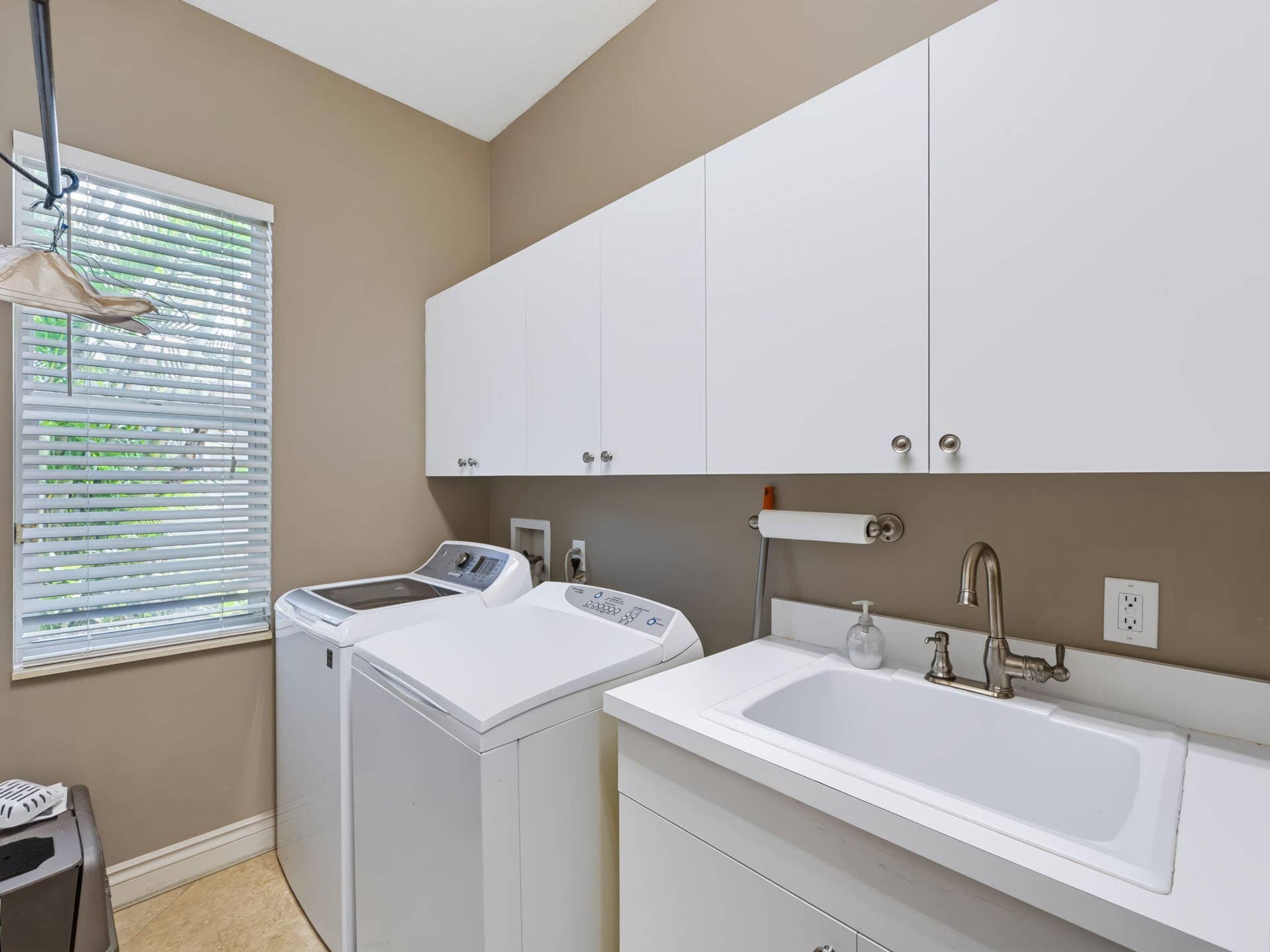 106 PEMBROKE Drive, Palm Beach Gardens, FL 33418 32-web-or-mls-032