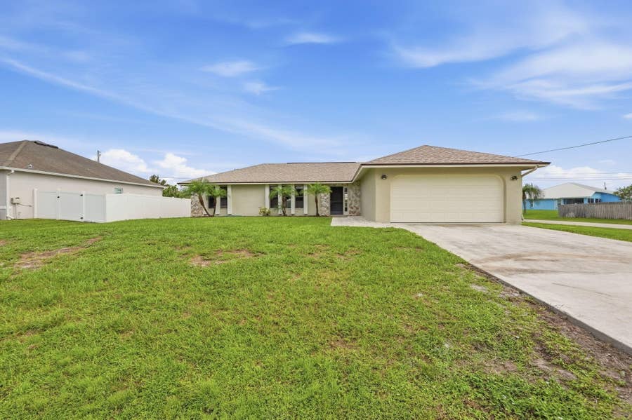 Property photo for 682 SW JACOBY Avenue, Port St Lucie, FL
