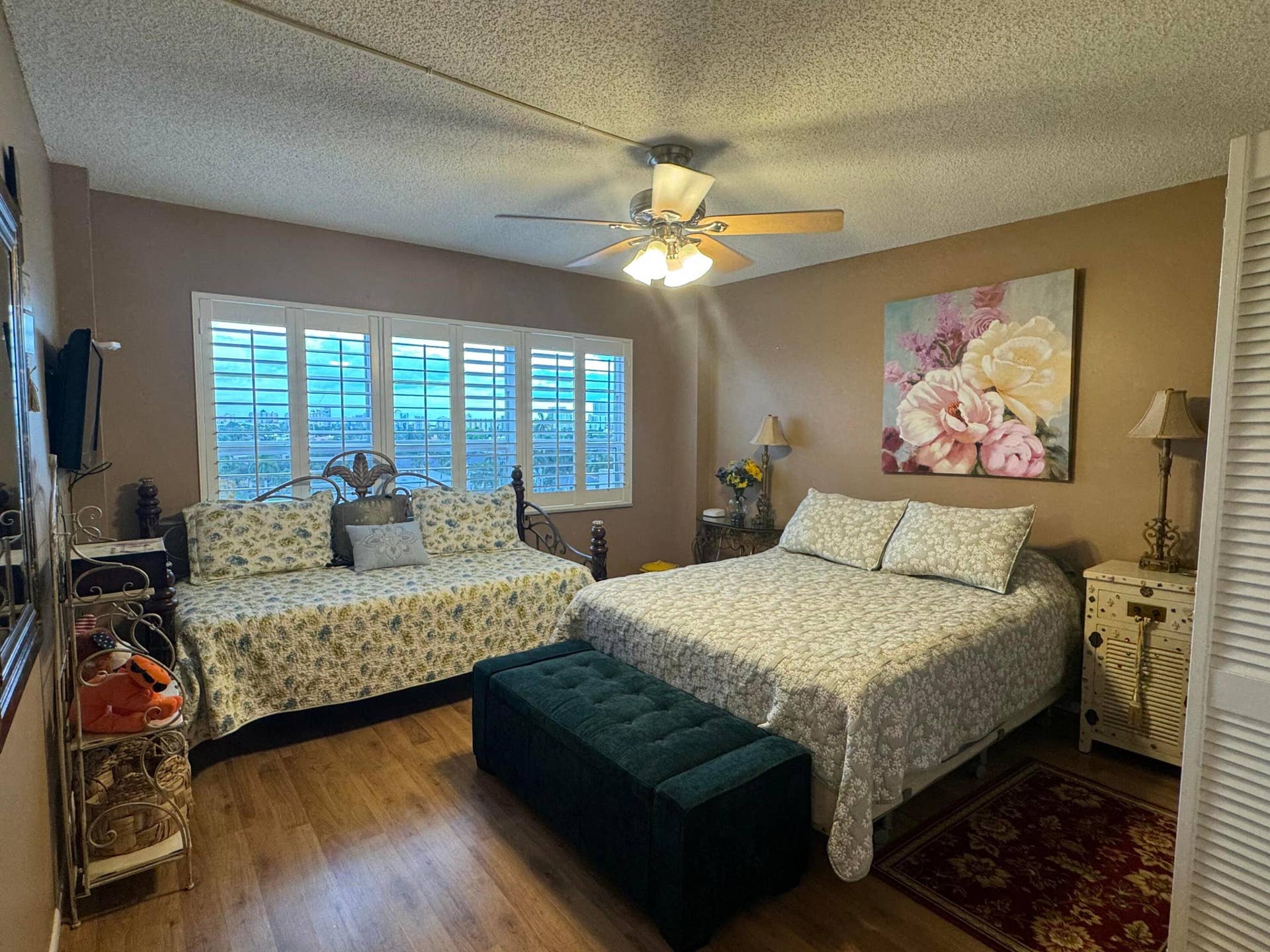 340 SUNSET Drive, #808, Fort Lauderdale, FL 33301 IMG_3506