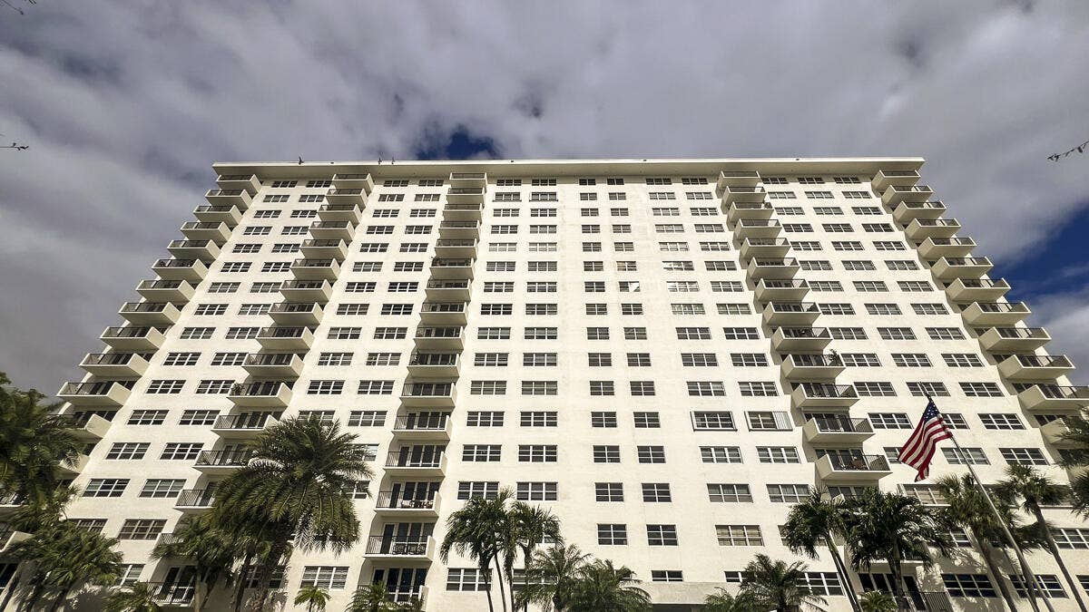 340 SUNSET Drive, #808, Fort Lauderdale, FL 33301 essex-tower-1200-2