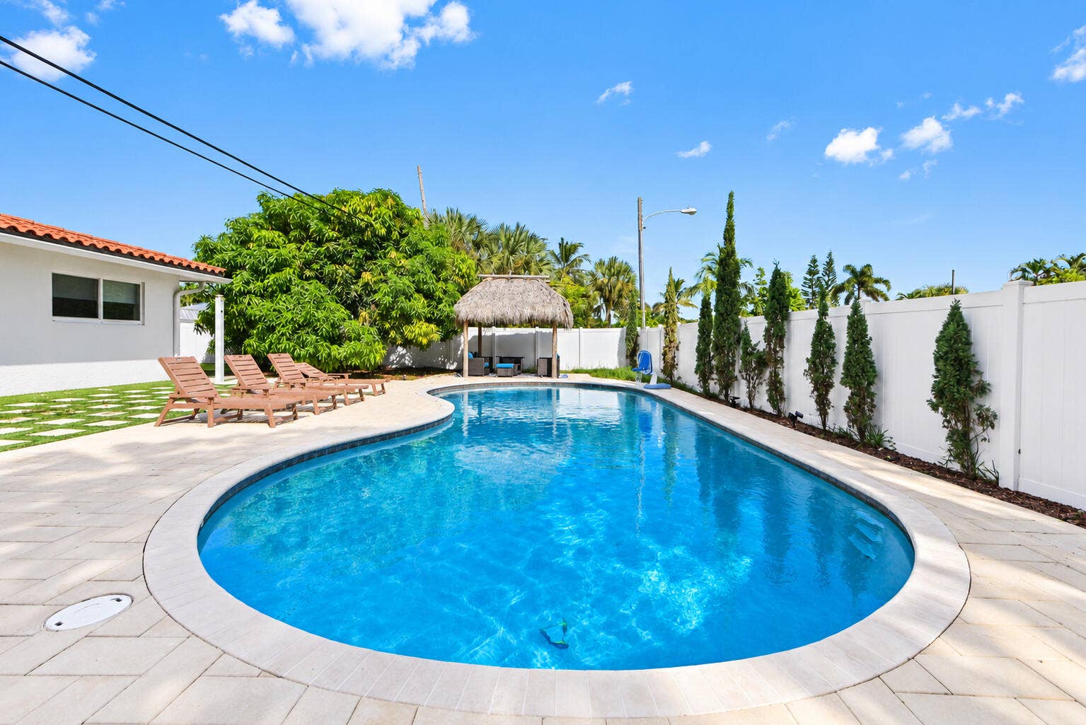 2630 NE 22nd Street, Pompano Beach, FL 33062 26