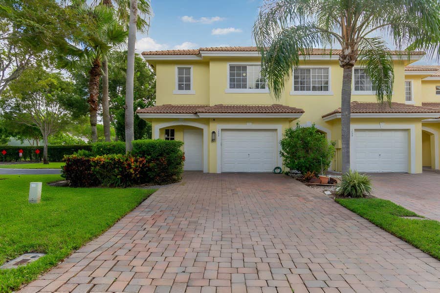 Property photo for 1035 Imperial Lake Road, West Palm Beach, FL