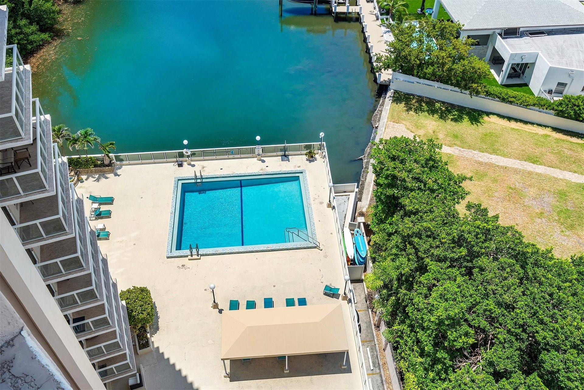 3000 Holiday Drive, Fort Lauderdale, FL 33316 Photo 19