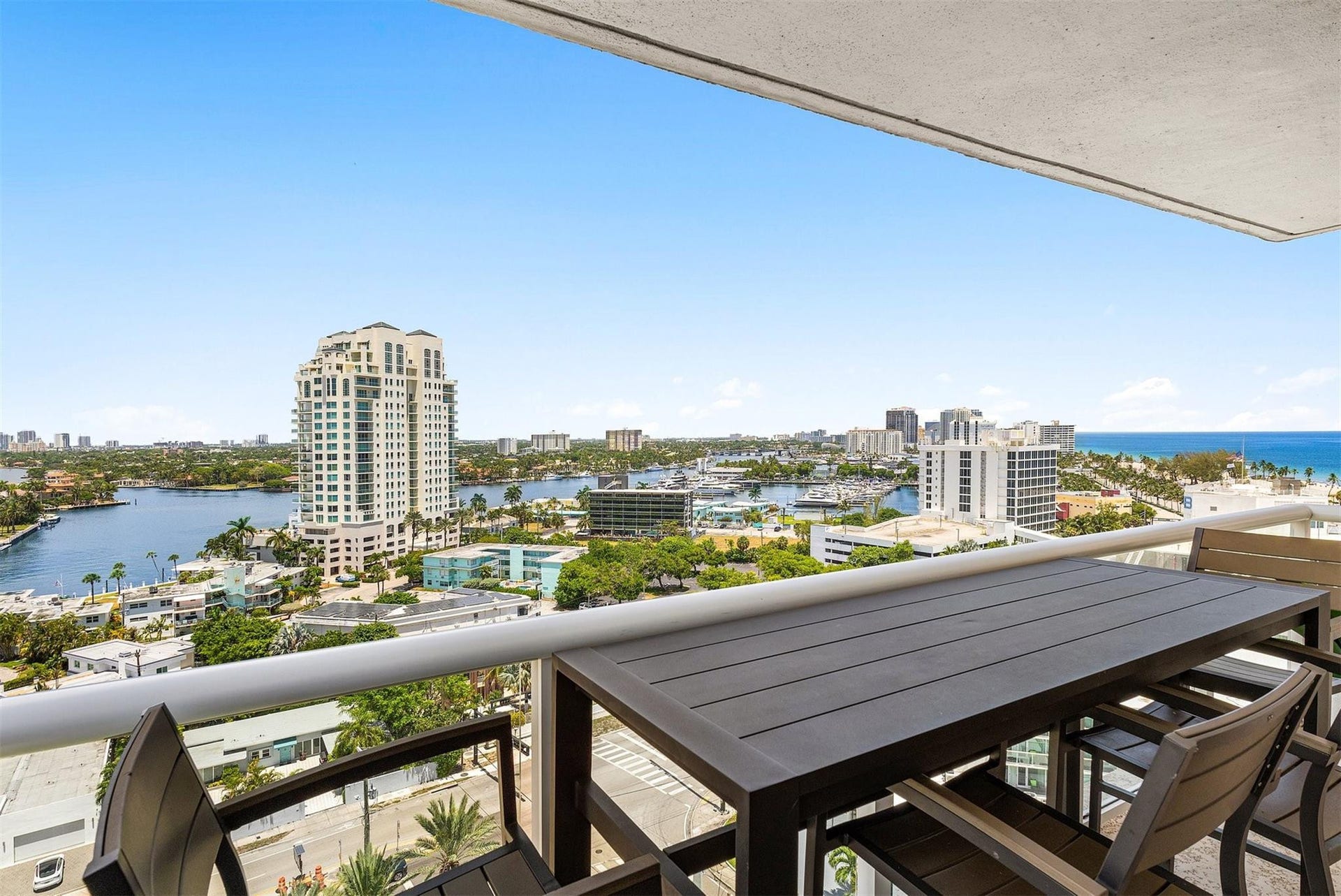 3000 Holiday Drive, Fort Lauderdale, FL 33316 Photo 2