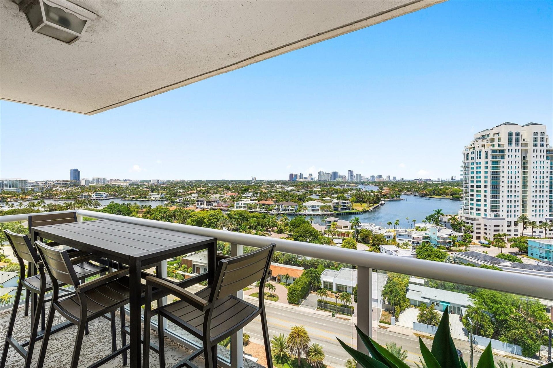 3000 Holiday Drive, Fort Lauderdale, FL 33316 Photo 15