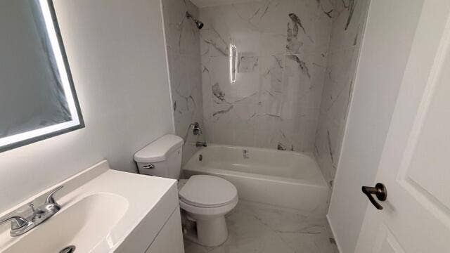 9 WILLOWBROOK Lane, #102, Delray Beach, FL 33446 Guest Bath