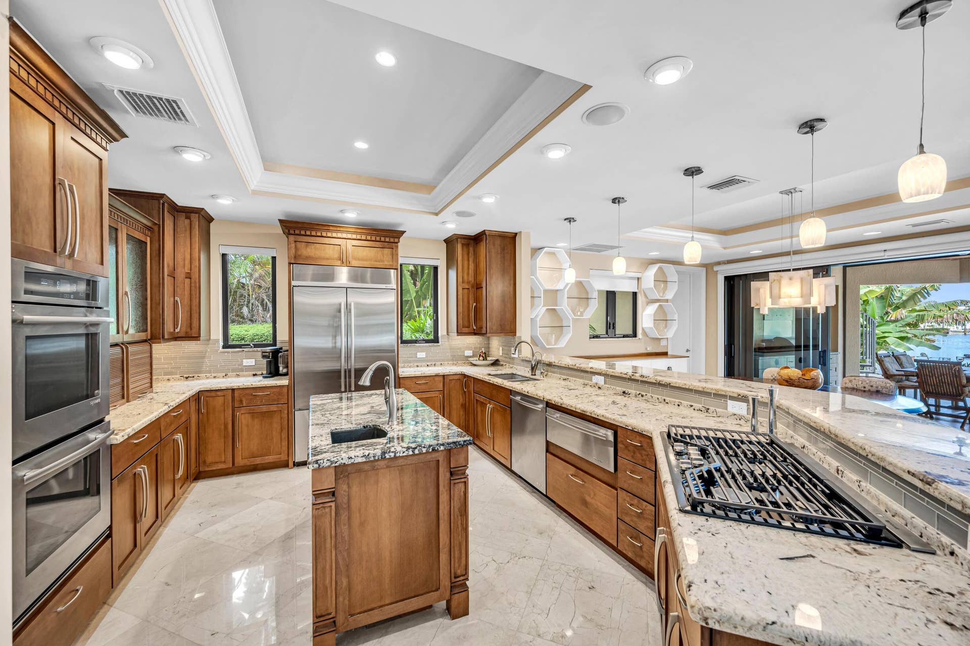 1900 MARIETTA DR-46