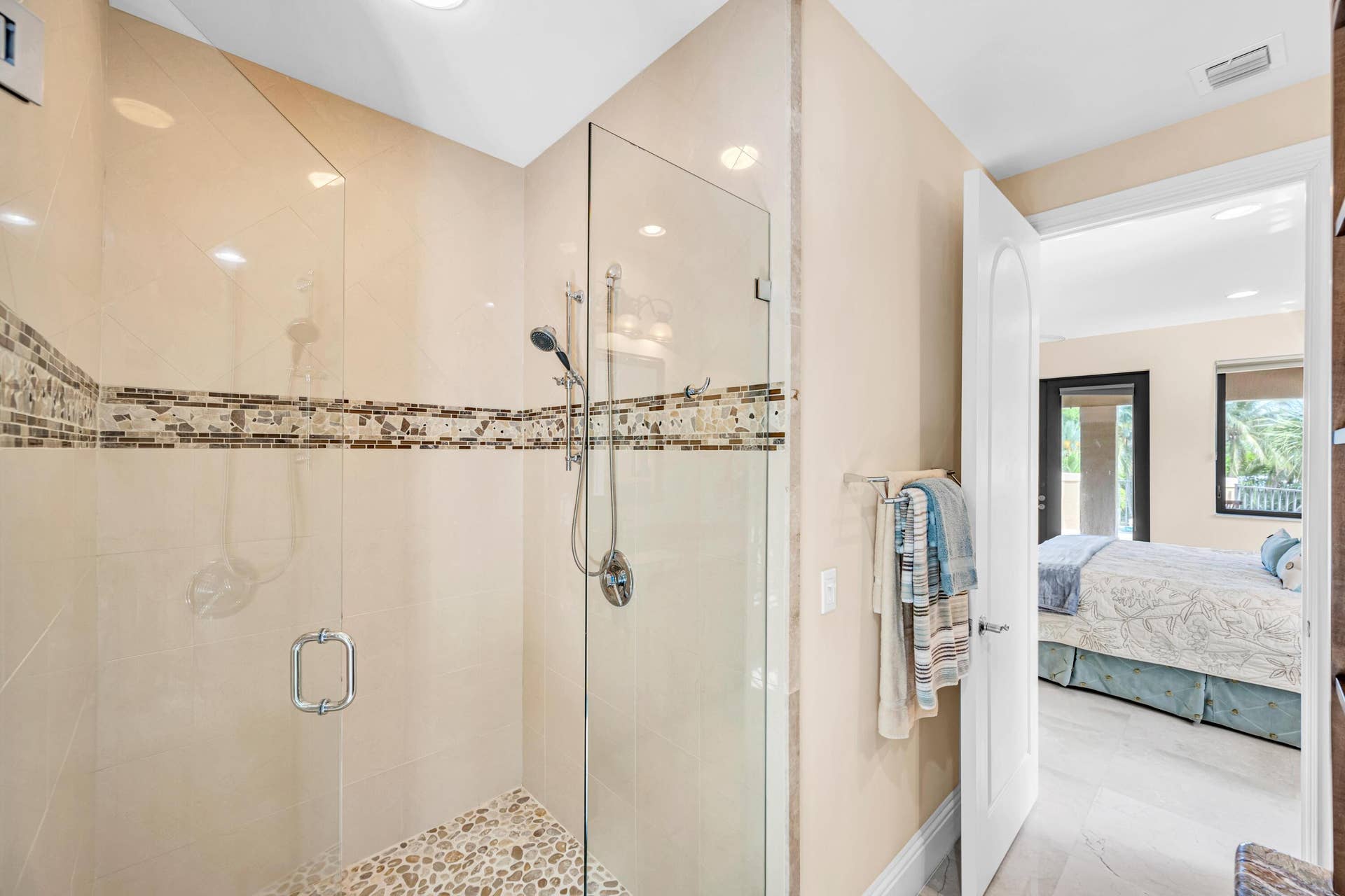 1900 MARIETTA DR-76