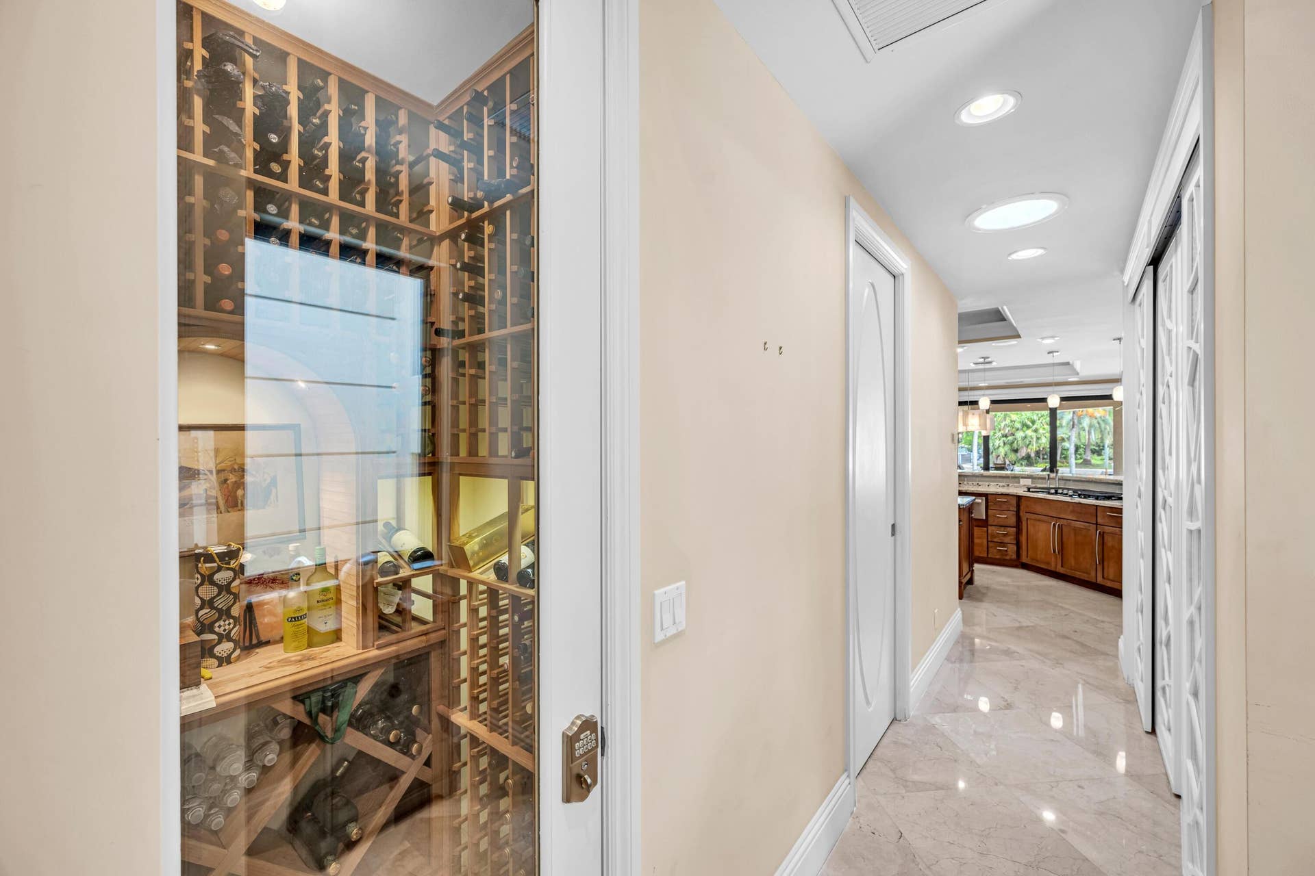 1900 MARIETTA DR-63