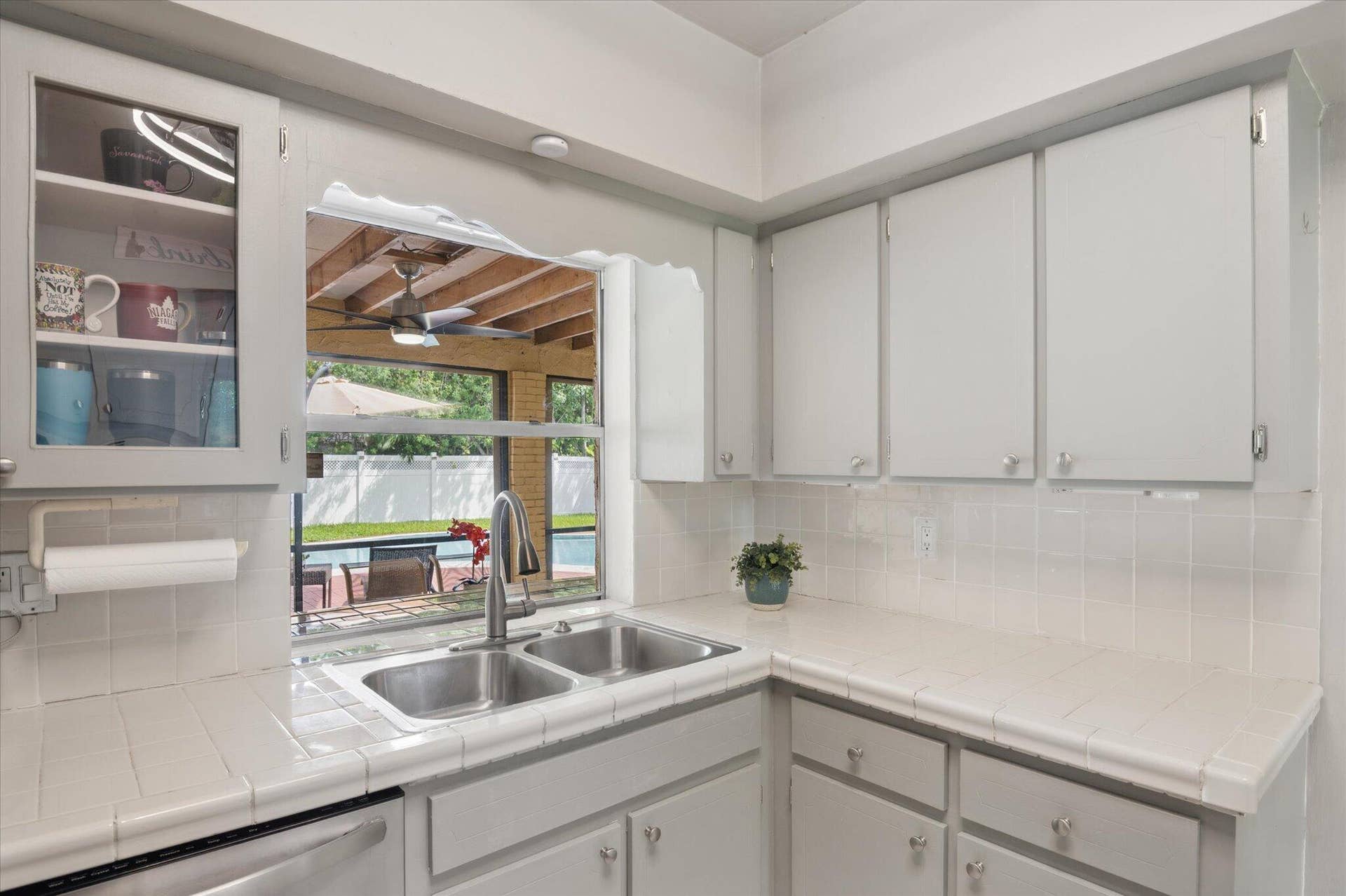 11913 NW 31st Street, Coral Springs, FL 33065 Kitchen with Window to Patio