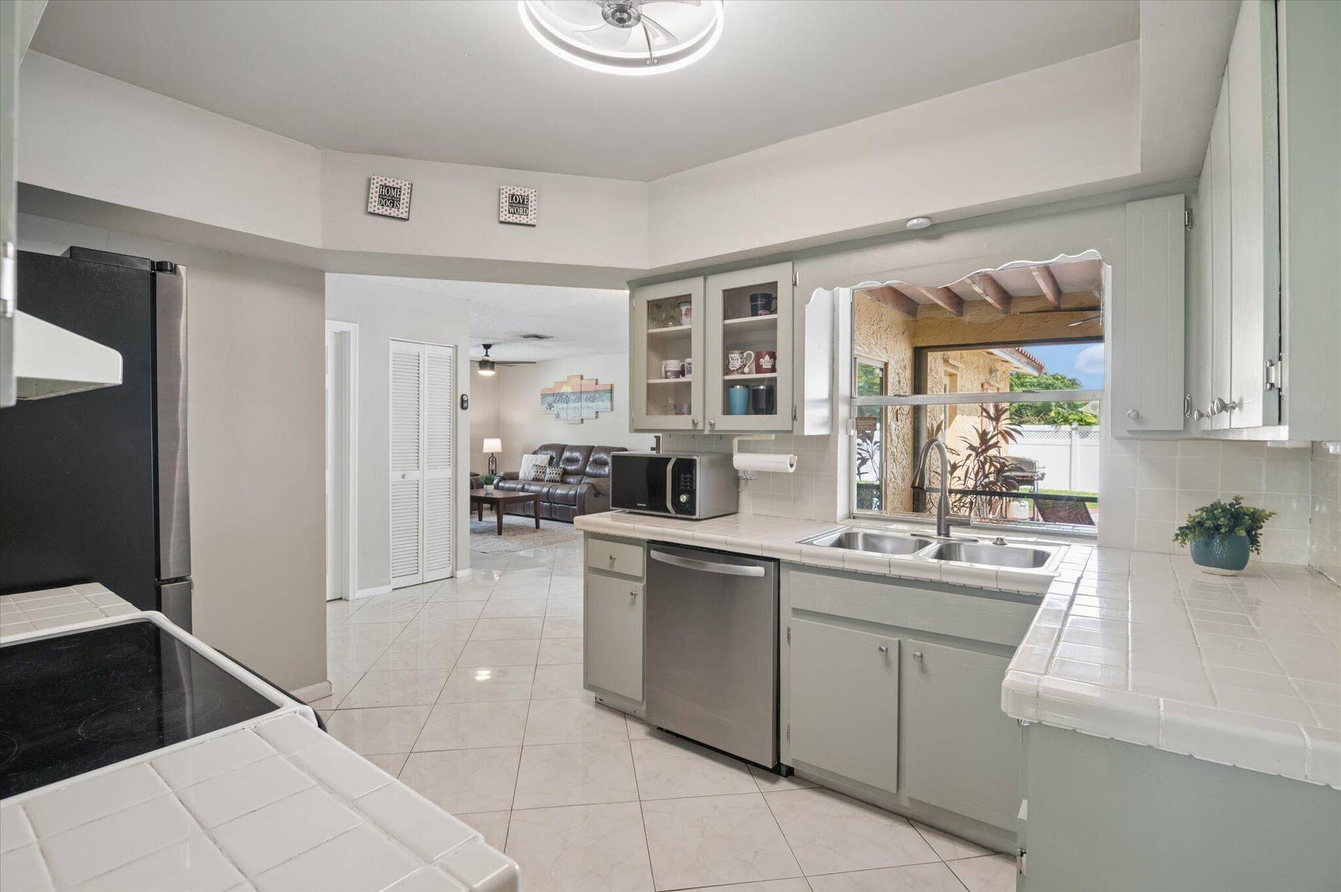 11913 NW 31st Street, Coral Springs, FL 33065 Kitchen