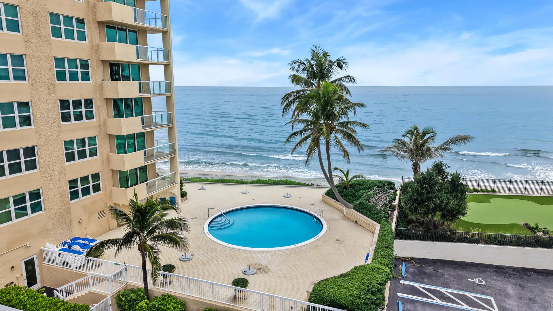 5440 N OCEAN Drive, #1404, Singer Island, FL 33404 40_singer island + aquarius - pool 01