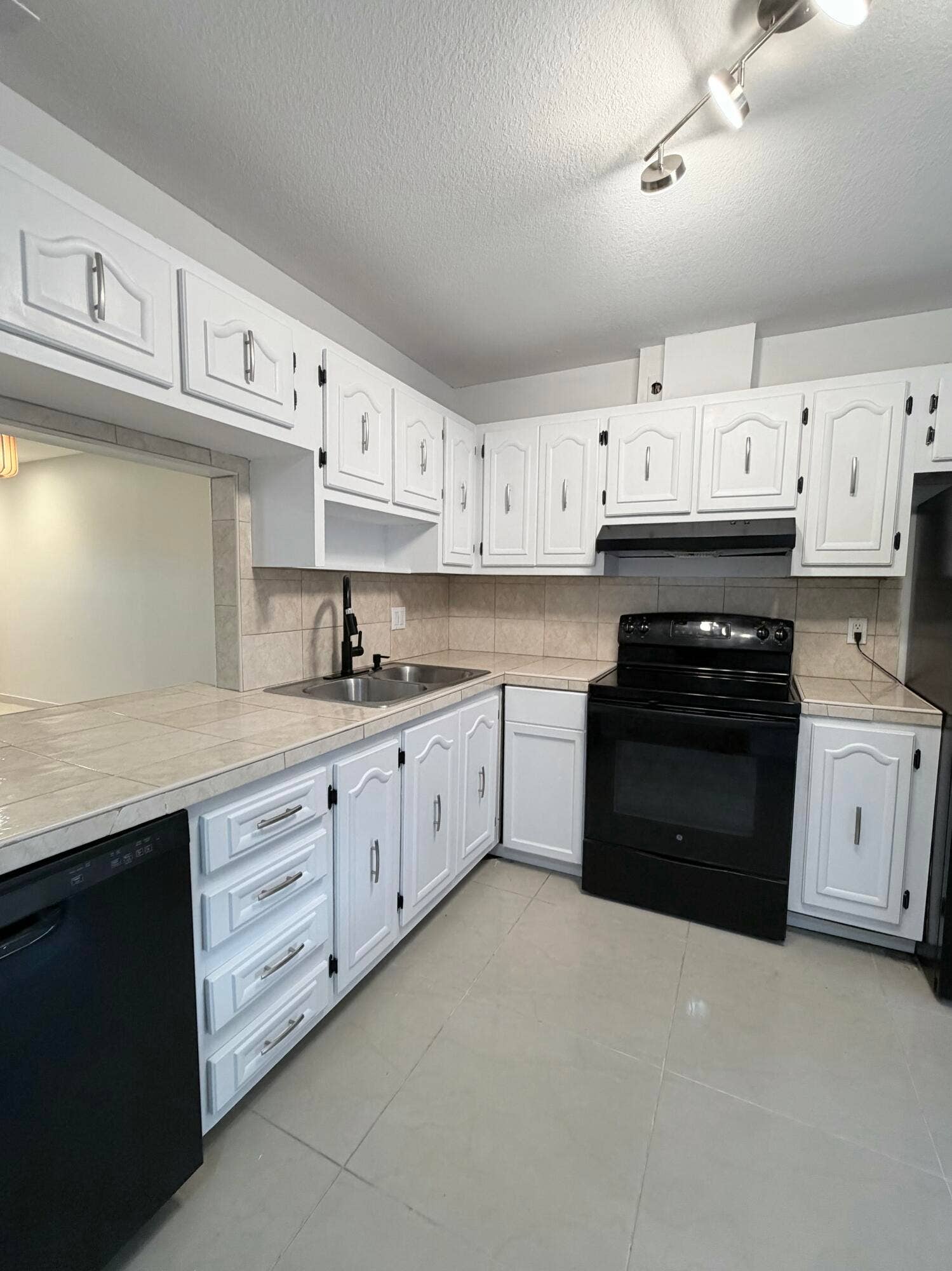 630 MARLBORO Oval, #B, Lake Worth, Lake Worth, FL 33467 Kitchen