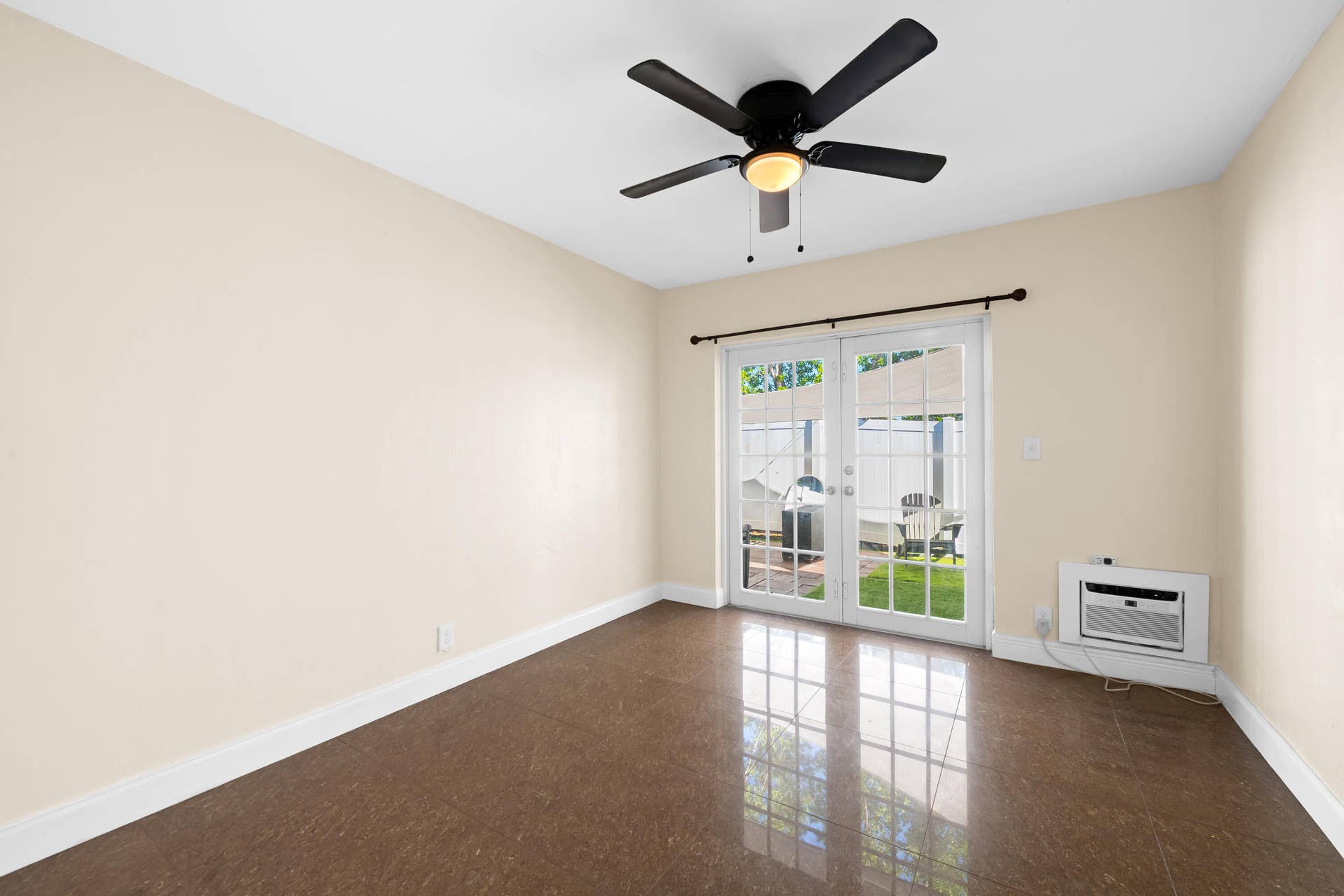 4300 N OCEAN Drive, #1-3, Lauderdale By The Sea, FL 33308 Unit B