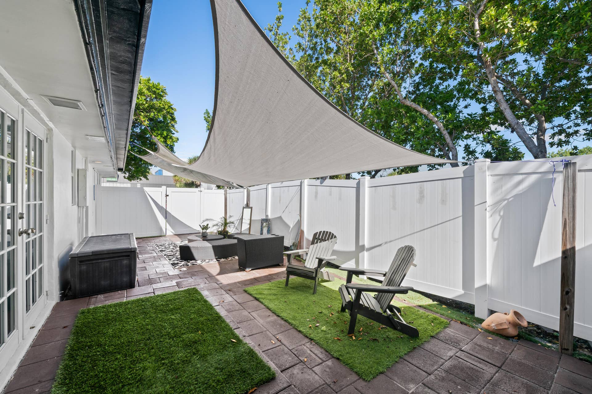 4300 N OCEAN Drive, #1-3, Lauderdale By The Sea, FL 33308 B & C Shared Patio