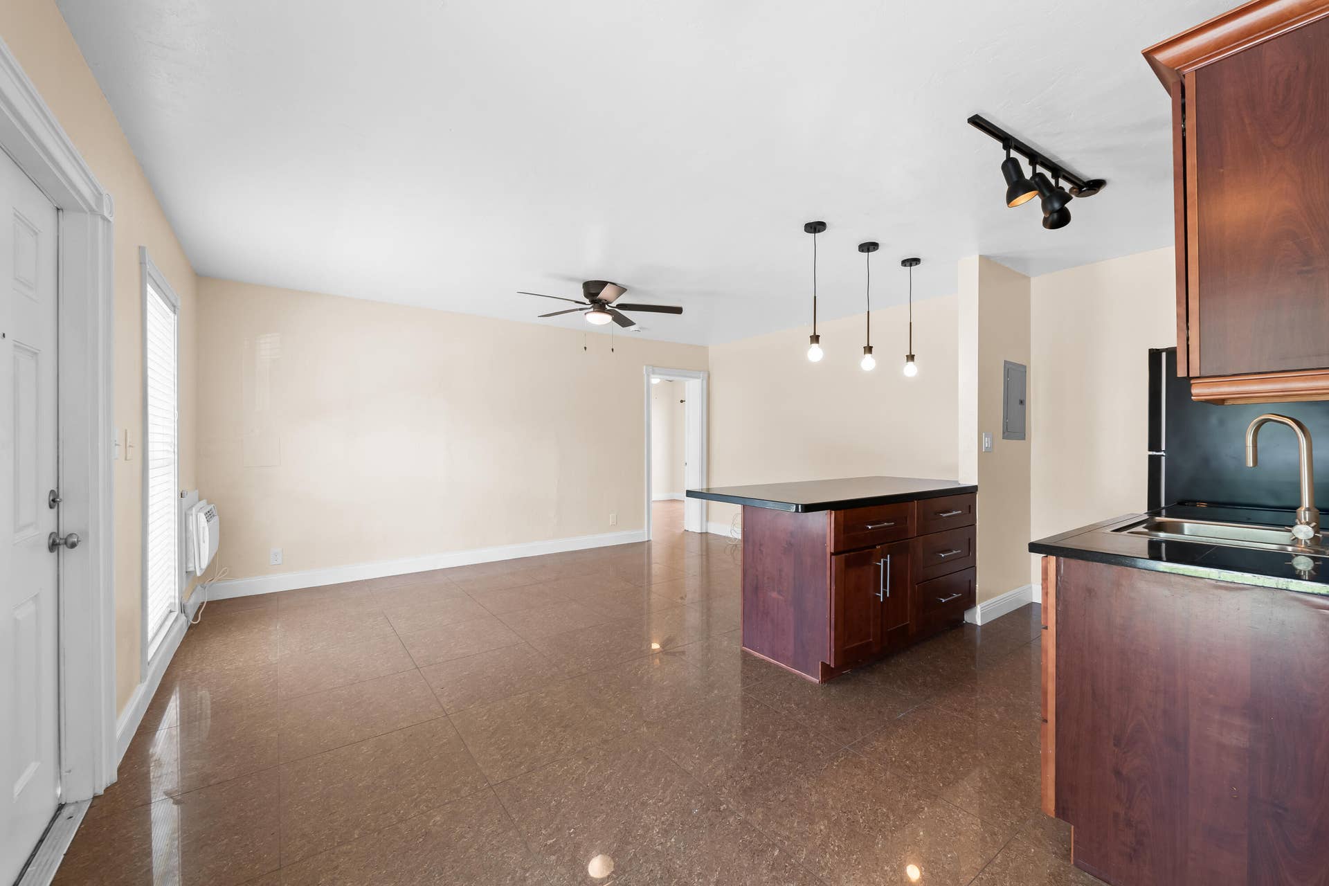 4300 N OCEAN Drive, #1-3, Lauderdale By The Sea, FL 33308 Unit B