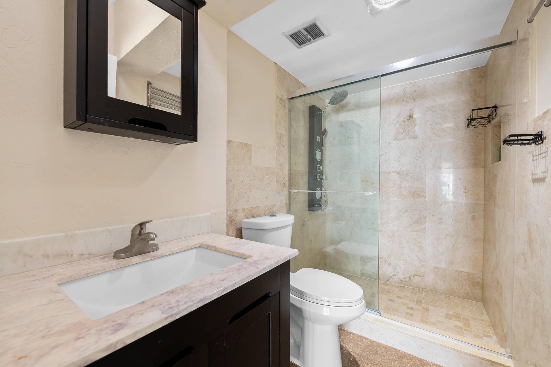 4300 N OCEAN Drive, #1-3, Lauderdale By The Sea, FL 33308 Unit B