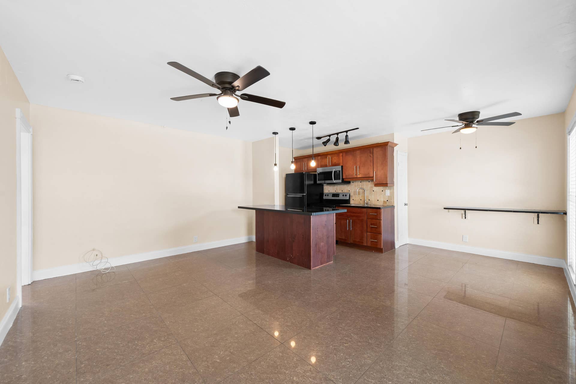 4300 N OCEAN Drive, #1-3, Lauderdale By The Sea, FL 33308 Unit B