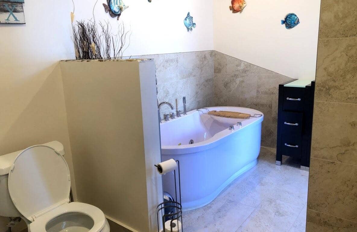 4300 N OCEAN Drive, #1-3, Lauderdale By The Sea, FL 33308 Unit C