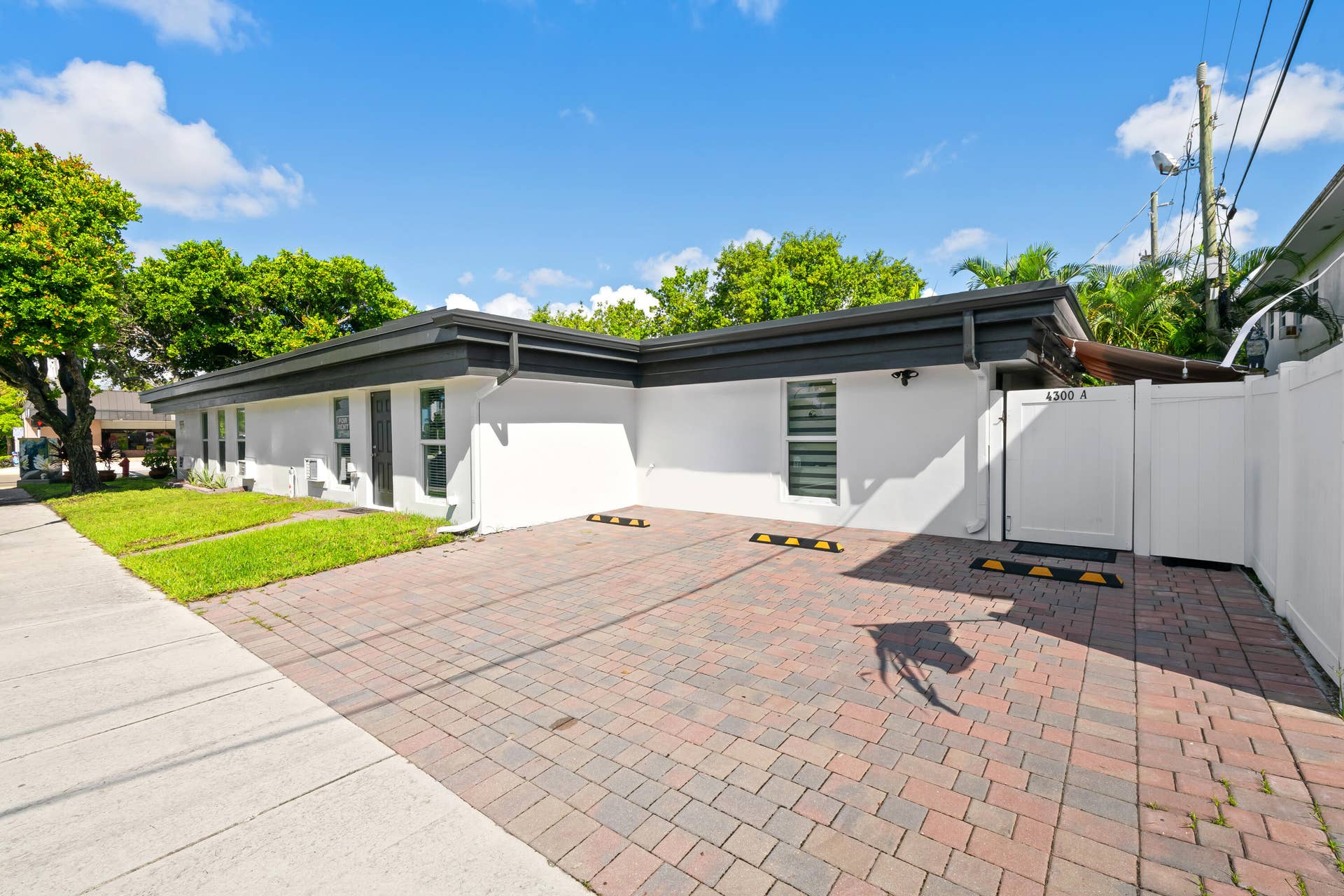 4300 N OCEAN Drive, #1-3, Lauderdale By The Sea, FL 33308 DSC_5725