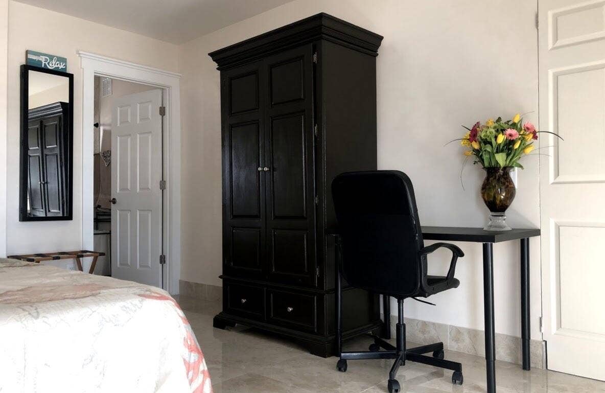 4300 N OCEAN Drive, #1-3, Lauderdale By The Sea, FL 33308 Unit C