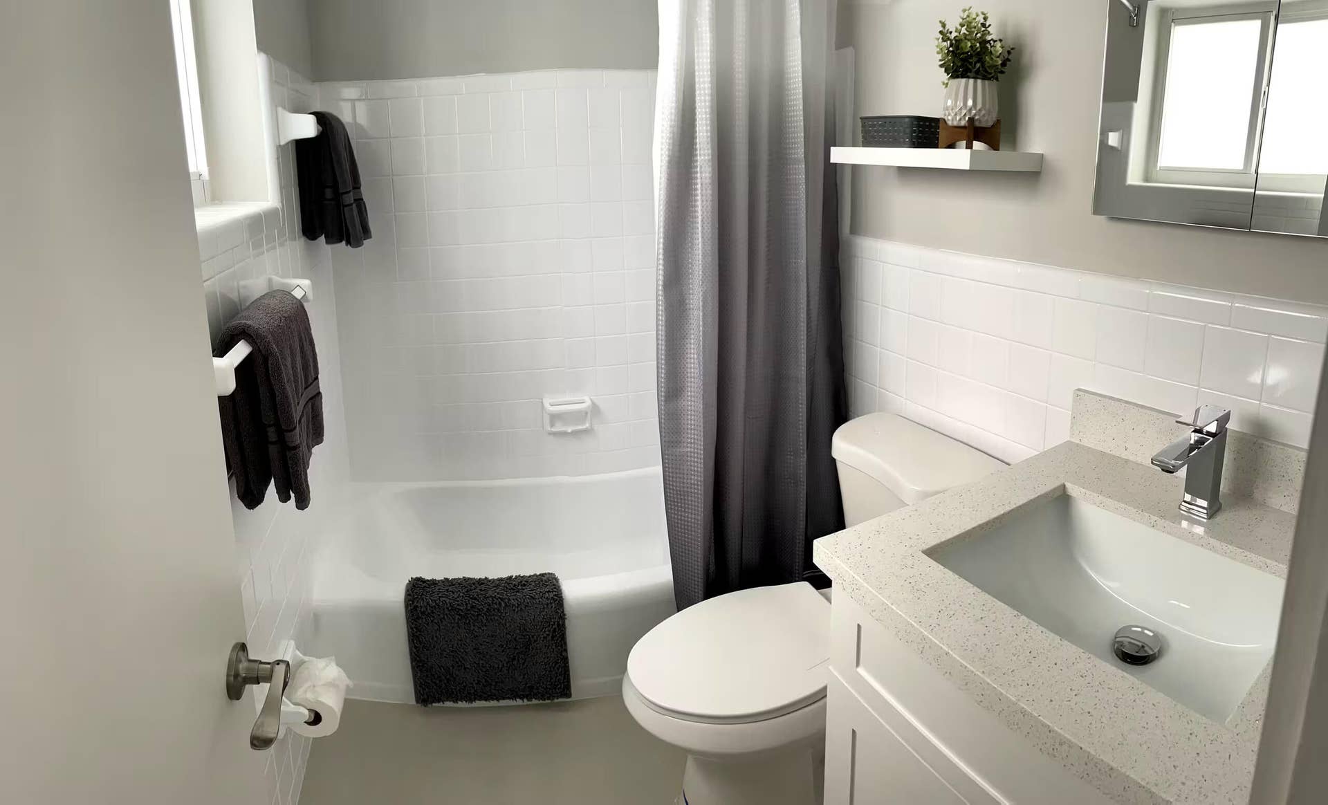 1400 NE 23RD Street, Wilton Manors, FL 33305 BATHROOM