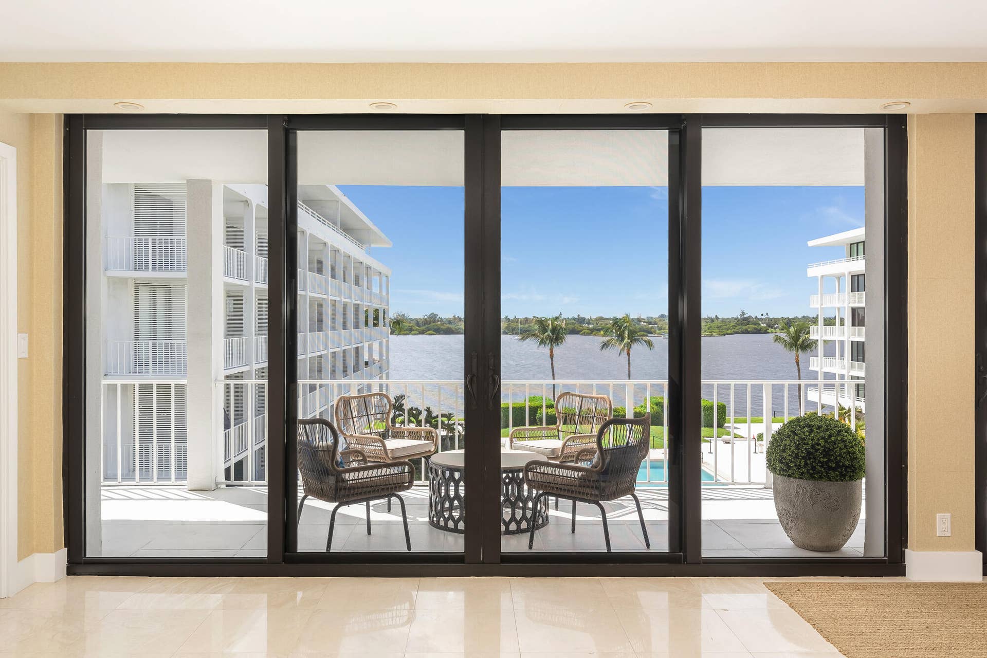2784 S OCEAN Boulevard, #301E, Palm Beach, Palm Beach, FL 33480 Wrap terrace