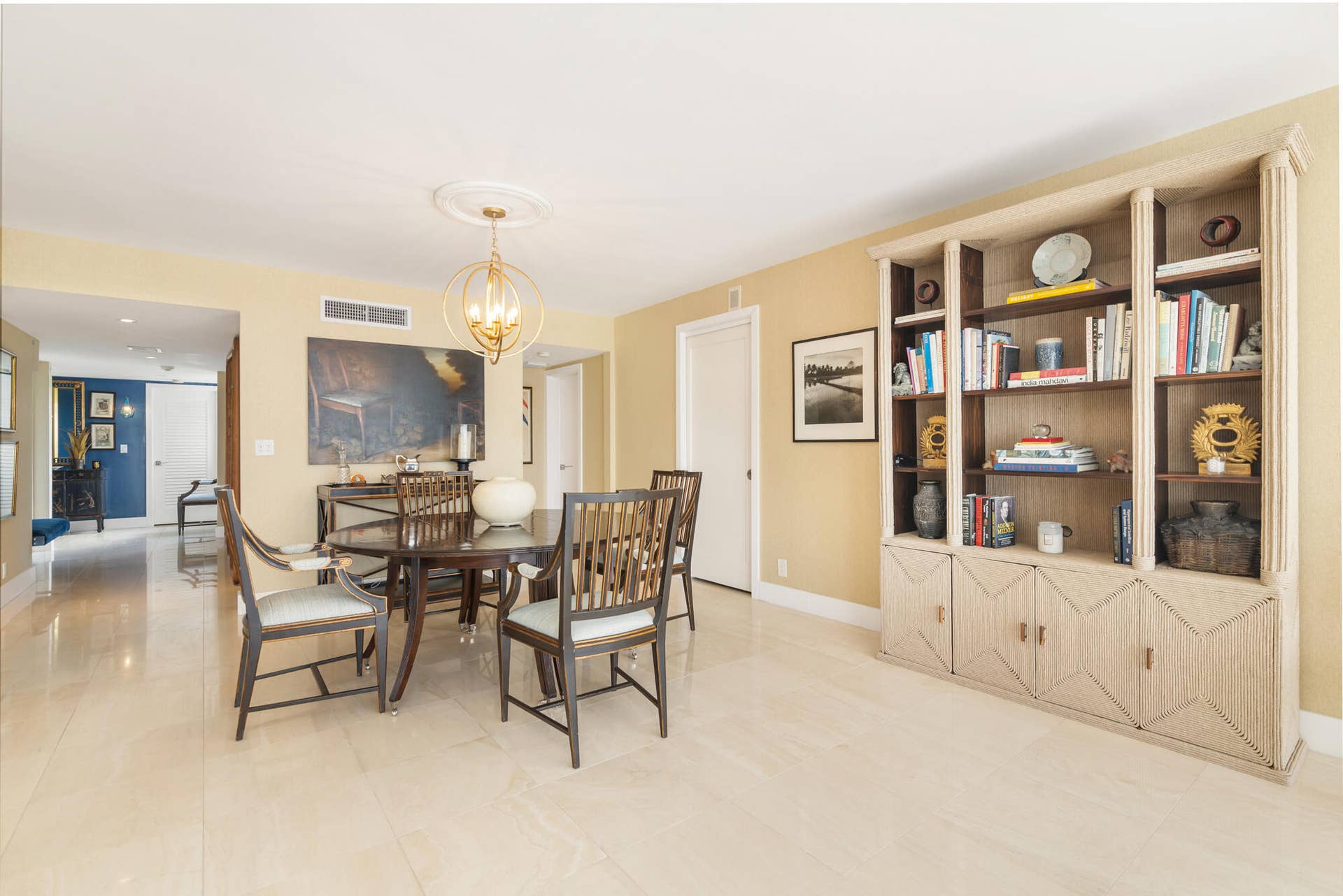 2784 S OCEAN Boulevard, #301E, Palm Beach, Palm Beach, FL 33480 shelves