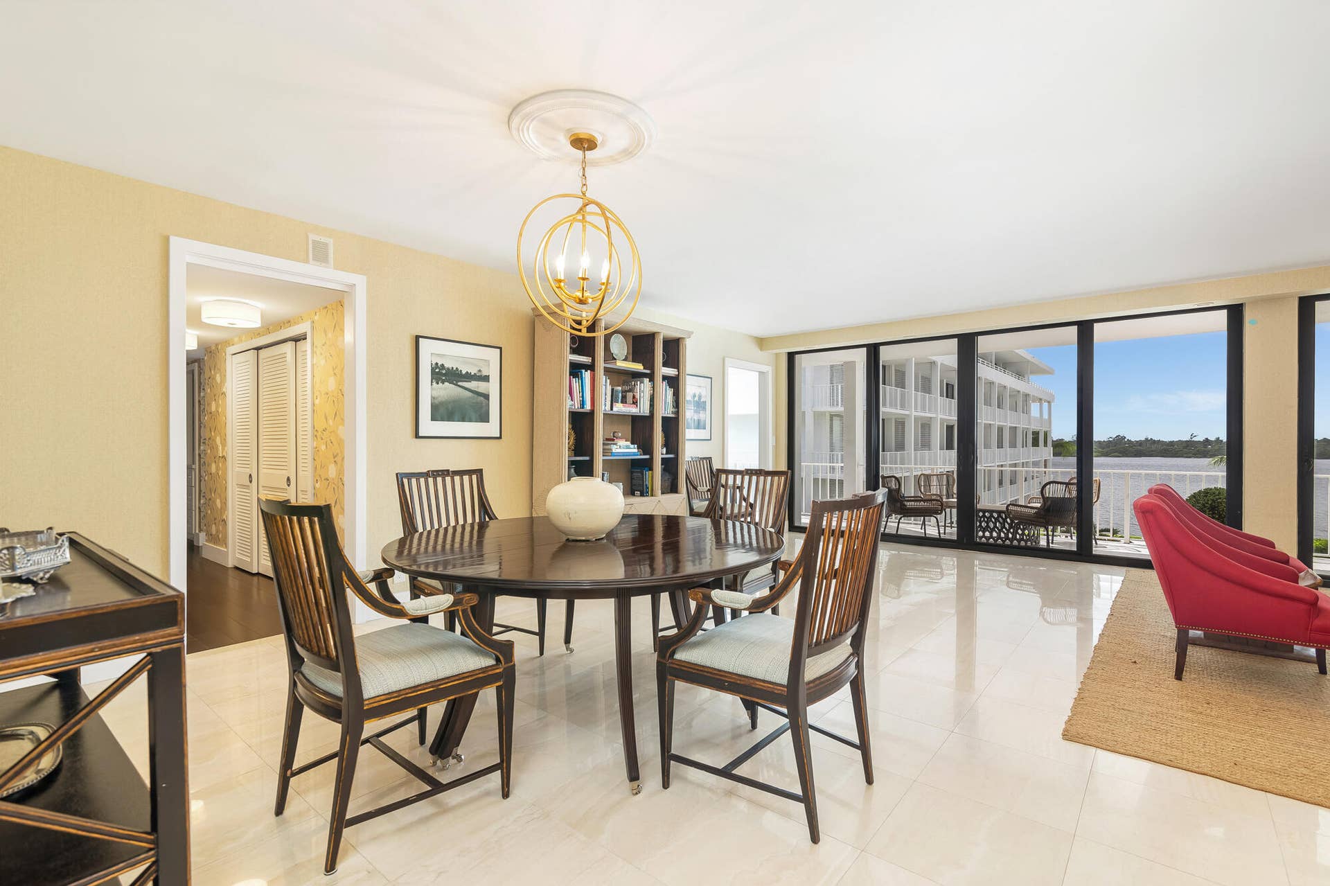 2784 S OCEAN Boulevard, #301E, Palm Beach, Palm Beach, FL 33480 Dining