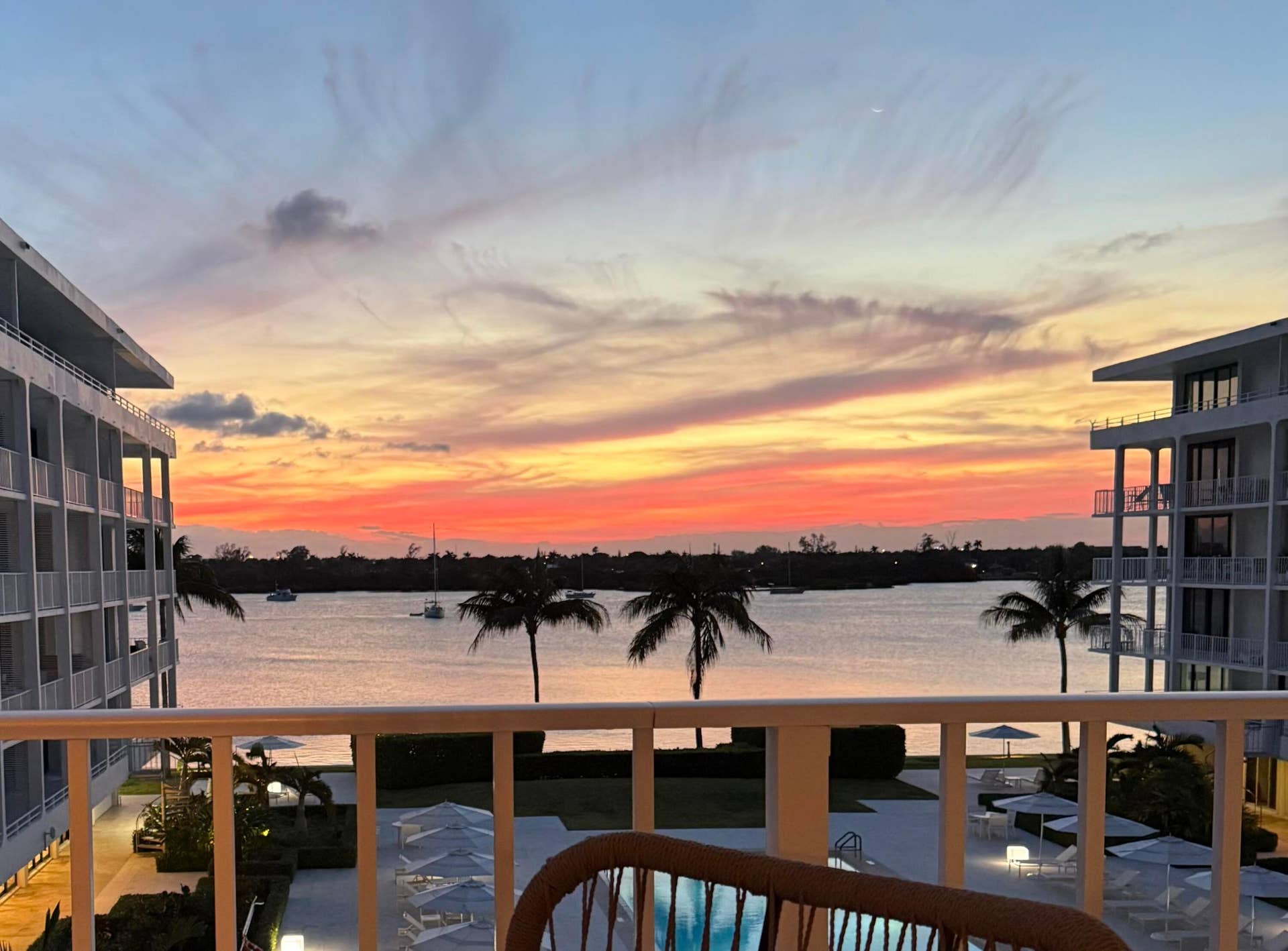 2784 S OCEAN Boulevard, #301E, Palm Beach, Palm Beach, FL 33480 Sunset