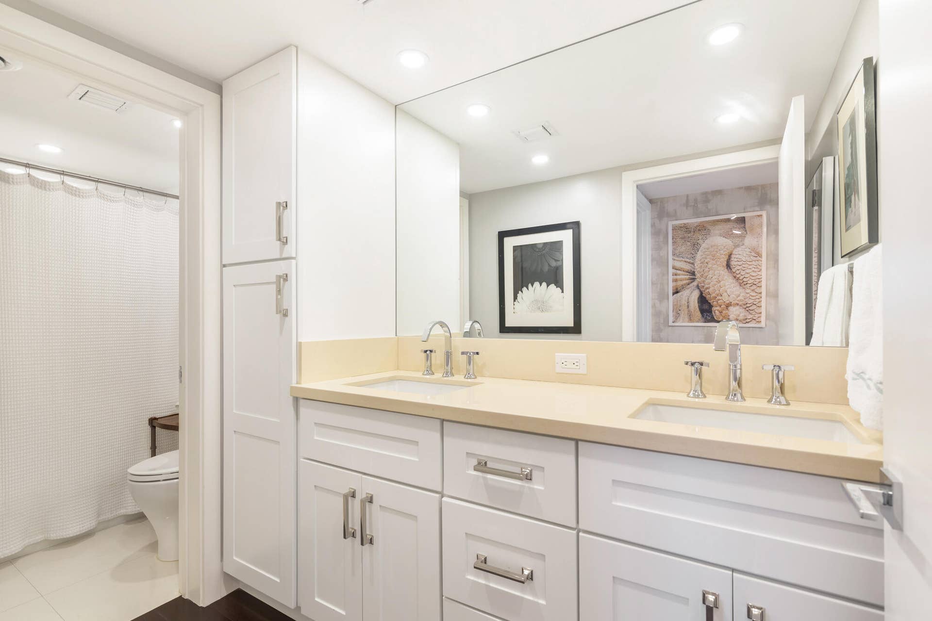 2784 S OCEAN Boulevard, #301E, Palm Beach, Palm Beach, FL 33480 Second bathroom