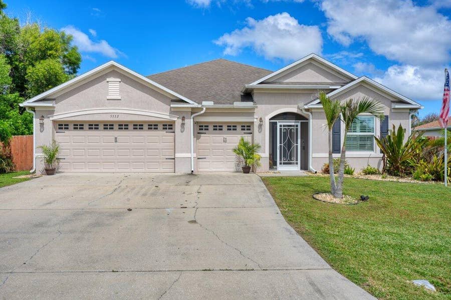 Property photo for 5332 NW South Crisona Circle, Port St Lucie, FL