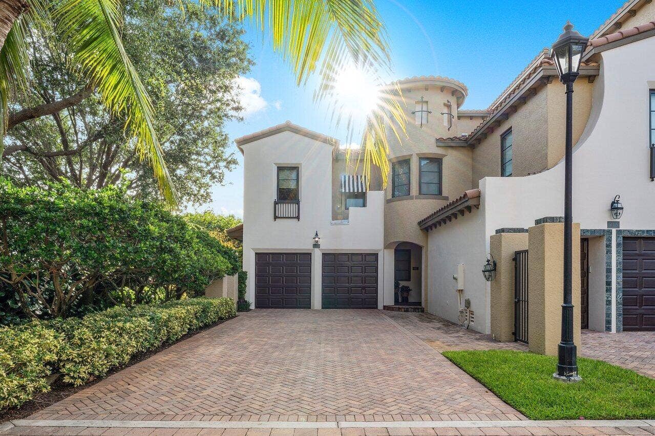910 VIA VILLAGIO, Hypoluxo, FL 33462 001-910ViaVillagio-Hypoluxo-FL-33462-SMA