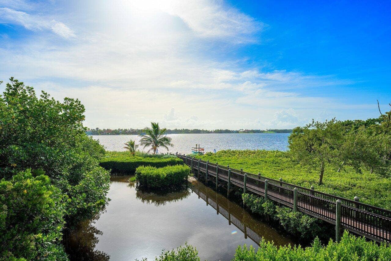 910 VIA VILLAGIO, Hypoluxo, FL 33462 031-910ViaVillagio-Hypoluxo-FL-33462-SMA