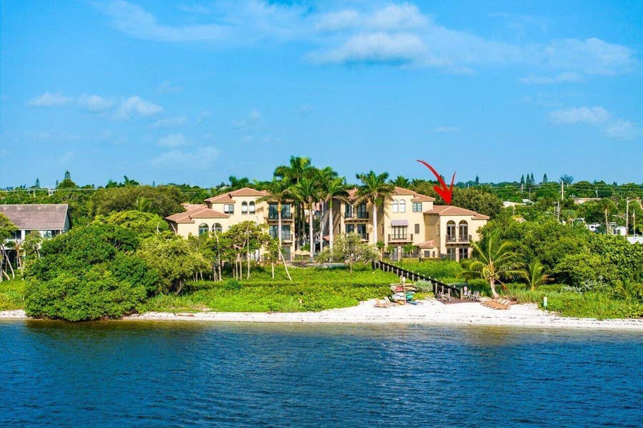 Property photo for 910 VIA VILLAGIO, Hypoluxo, FL