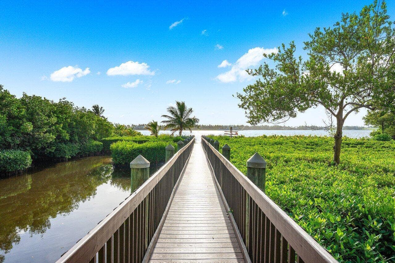 910 VIA VILLAGIO, Hypoluxo, FL 33462 040-910ViaVillagio-Hypoluxo-FL-33462-SMA