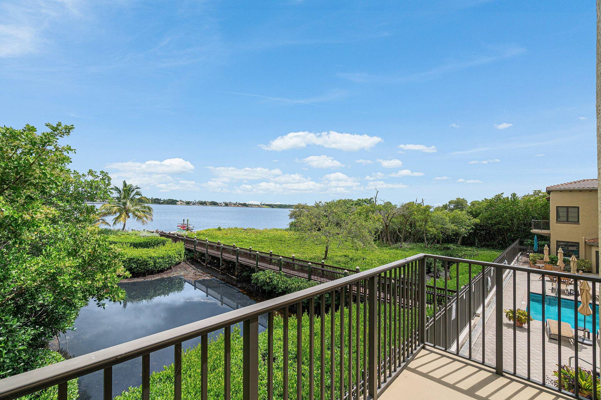 910 VIA VILLAGIO, Hypoluxo, FL 33462 043-910ViaVillagio-Hypoluxo-FL-33462-SMA
