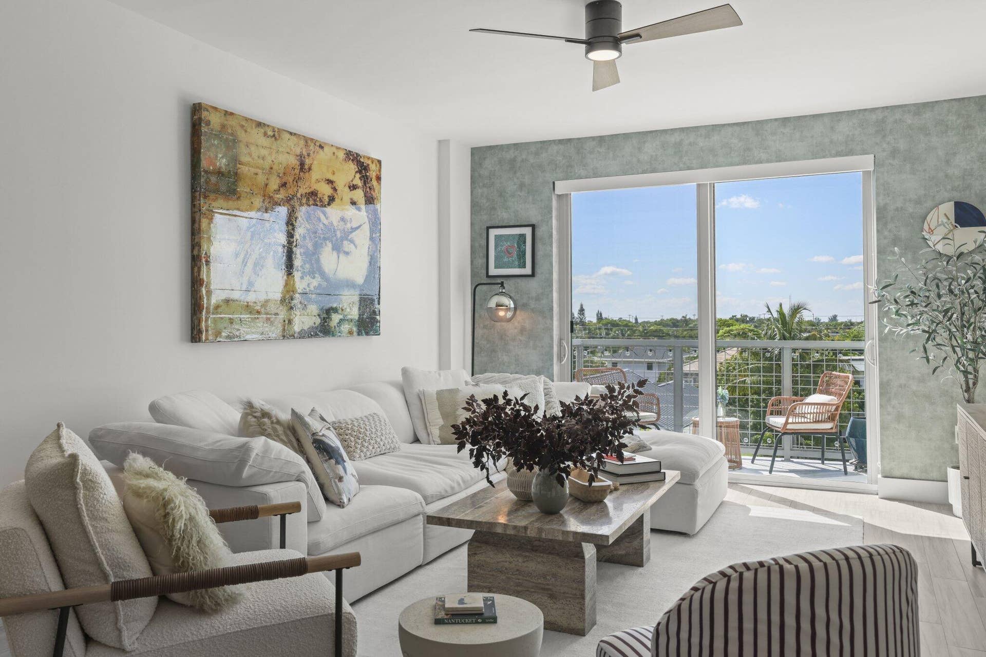 236 SE 5th Avenue, #306, Delray Beach, FL 33483 living area