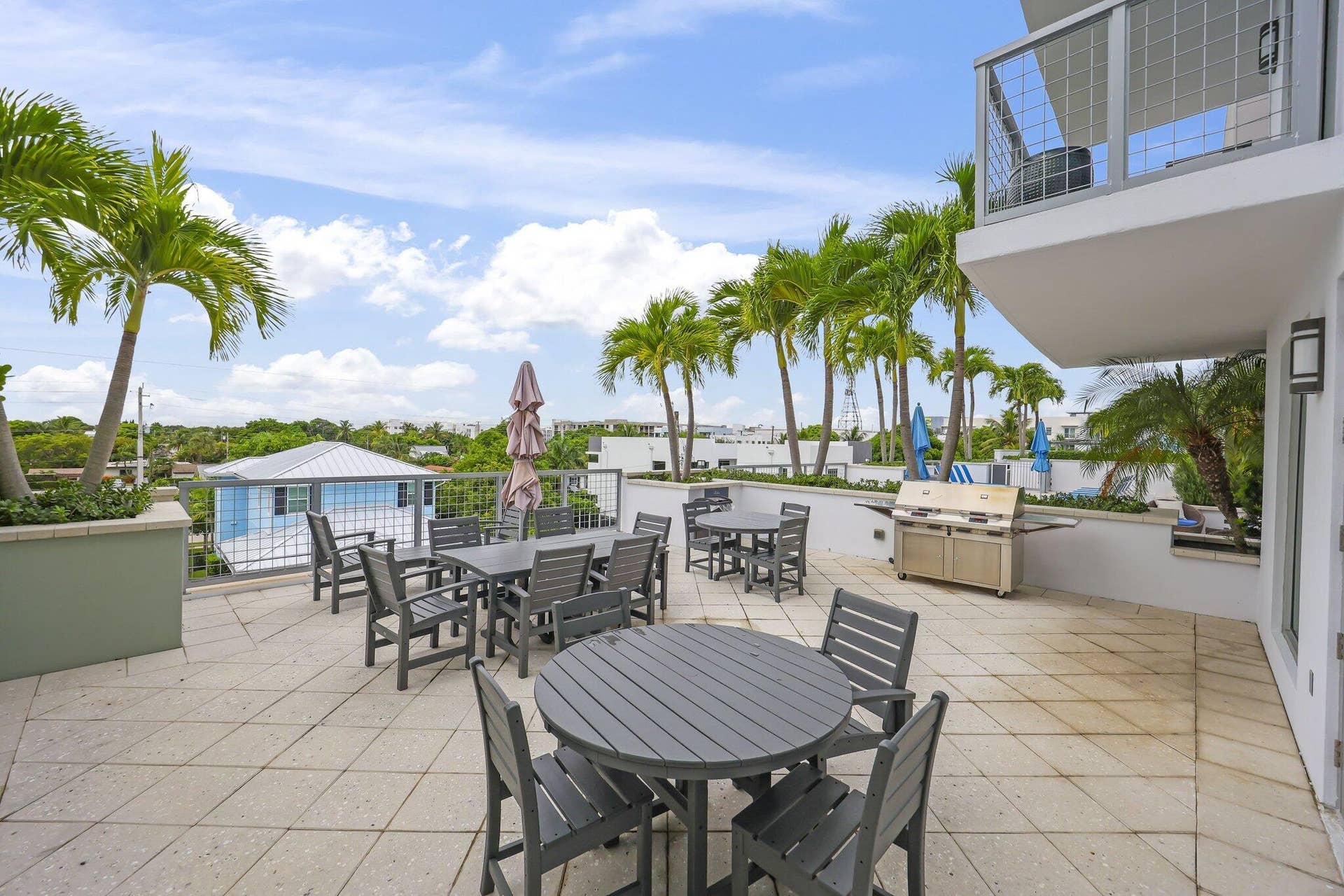 236 SE 5th Avenue, #306, Delray Beach, FL 33483 private outdoor space/grille