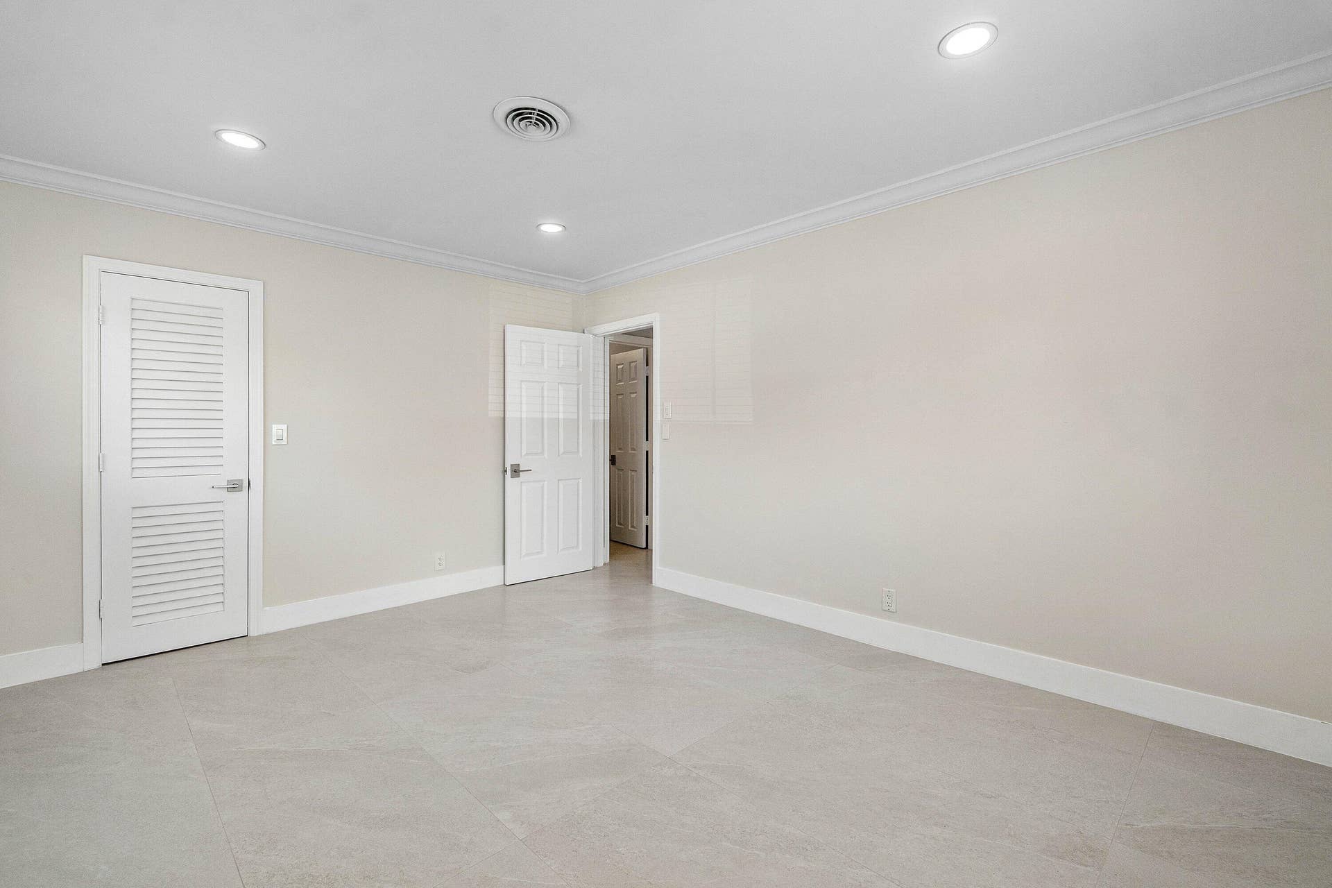 030-1525Southeast6thStreet-DeerfieldBeac