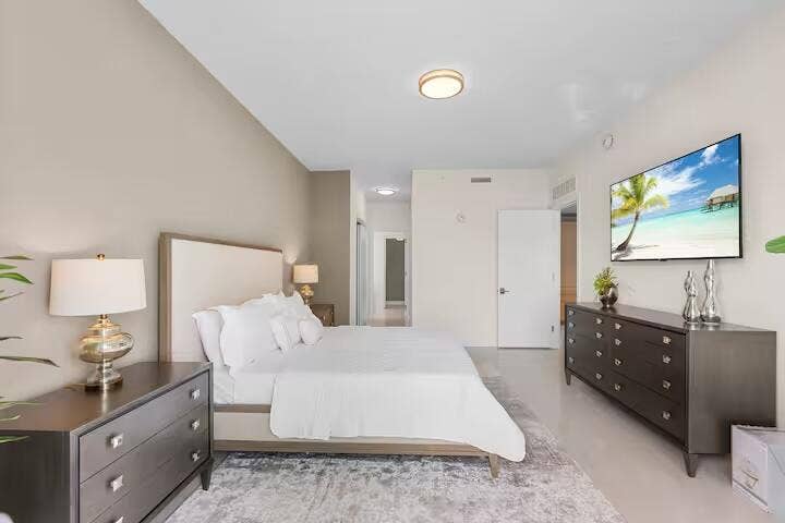 3100 N Ocean Drive, #H1707, Singer Island, FL 33404 24