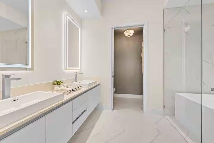 3100 N Ocean Drive, #H1707, Singer Island, FL 33404 5