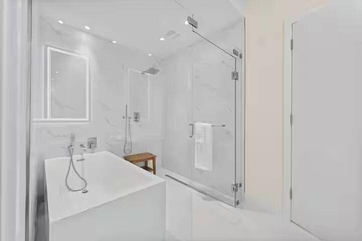 3100 N Ocean Drive, #H1707, Singer Island, FL 33404 46